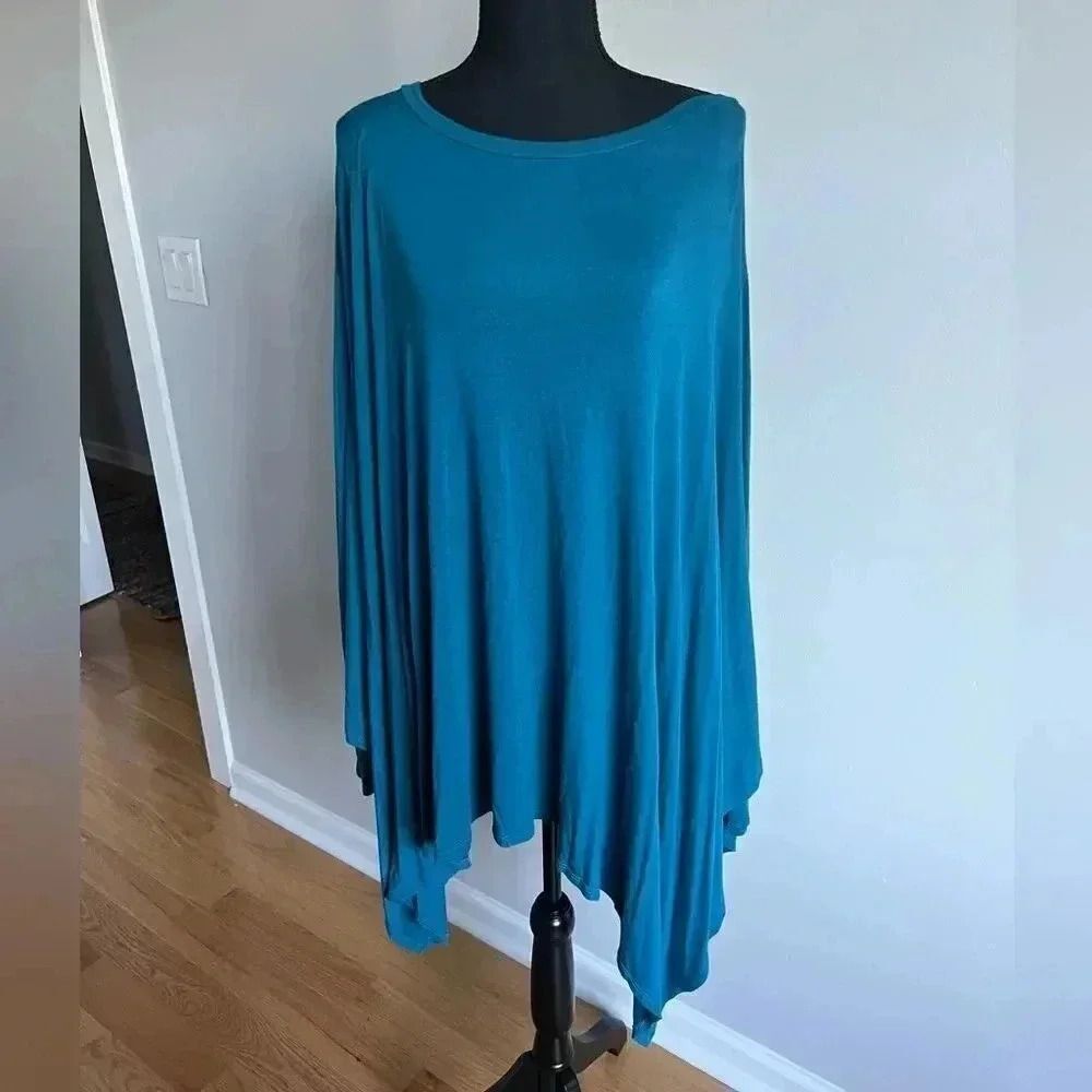 Blue long sleeve tunic with pockets from Charleston, Sc boutique